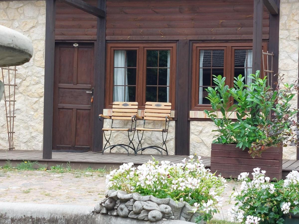 Tamarynowa Osada - Kraina Udanego Wypoczynku Villa Lowyn Ngoại thất bức ảnh